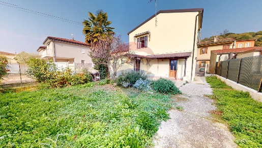 Foto Casa indipendente in Via San Vio, Monselice Centro di 125 m²