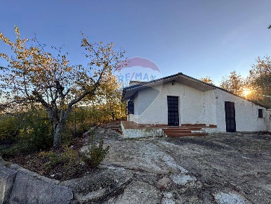 Foto Rustico in Strada Comunale Vicenne, Castellino del Biferno Centro