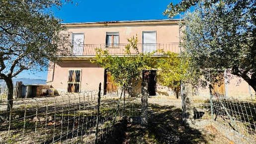 Foto Casa indipendente in via chiocche del forno, Mirabella Eclano