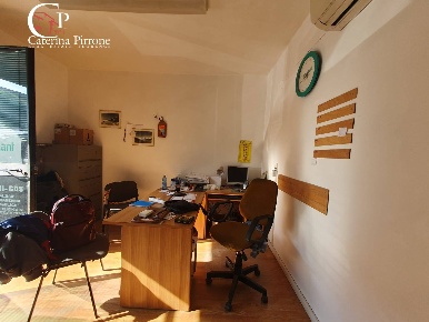 Foto Locale commerciale in via Filippo Webb, Firenze San Marcellino