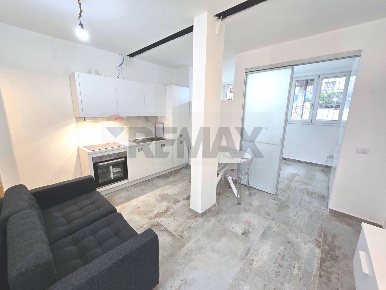 Foto Appartamento in Via Capecelatro, Milano San Siro di 44 m² con 2 locali