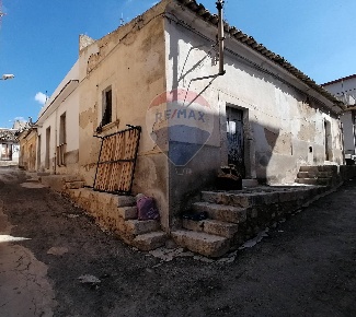 Foto Casa indipendente in via Alessandro Volta 8, Comiso Centro di 70 m²