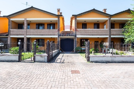 Foto Appartamento in VIA CASINO PALLAVICINO, Poviglio di 118 m² in vendita