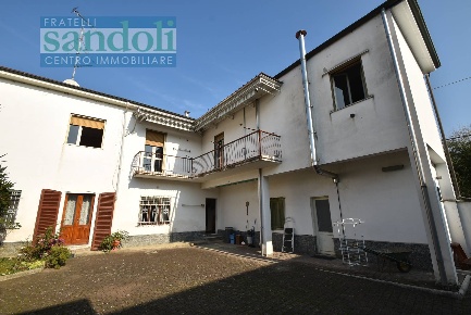 Foto Casa indipendente in Via San Vittore, Asigliano Vercellese di 260 m²