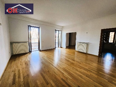 Foto Appartamento in Riva San Lorenzo, Verona Centro Storico di 140 m²