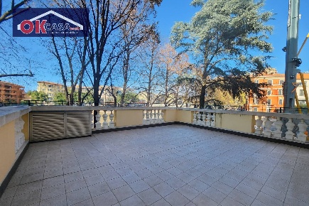 Foto Appartamento in Riva San Lorenzo, Verona Centro Storico di 140 m²