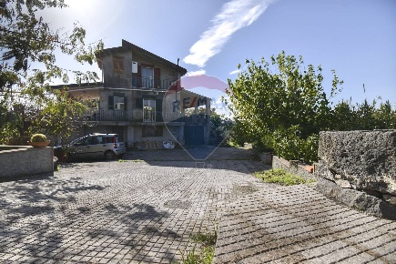 Foto Villa unifamiliare in Via Croce Del Sud, Catania San Giovanni Galermo