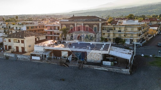 Foto Casa indipendente in Via Spiaggia, Mascali Sant'Anna di 600 m²