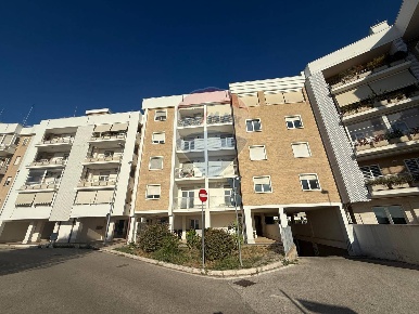 Foto Appartamento in Strada Modugno Carbonara Caratore Del Carmine, Bari