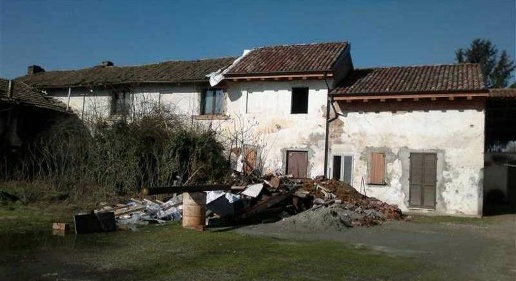 Foto Rustico a Breme di 950 m² con 10 locali in vendita