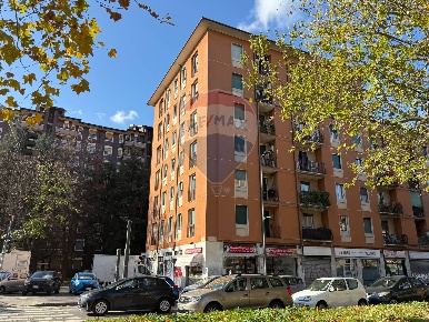 Foto Appartamento in Piazza Tirana, Milano Giambellino di 85 m² in vendita