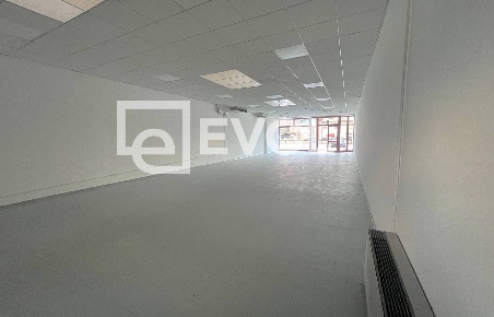 Foto Locale commerciale in SS 13 Bivio Taboga, Gemona del Friuli Gemona