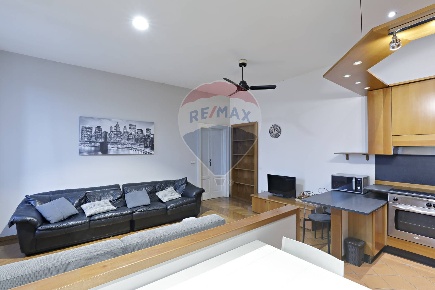 Foto Appartamento in Via Comasina, Milano Comasina di 79 m² con 3 locali