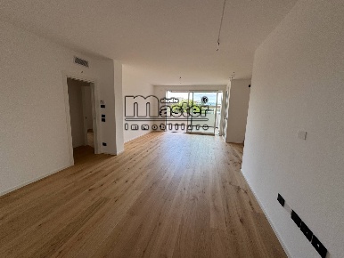 Foto Appartamento in Viale Monfenera, Treviso Eden - Tribunale di 82 m²