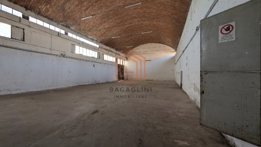 Foto Capannone industriale in Strada Ponte Alto Modica 1, Latina Acciarella