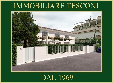 Foto Casa indipendente in via carducci 283, Pietrasanta di 124 m²