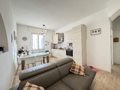 Foto Appartamento in Via Santa Maria 21, Binasco di 63 m² con 2 locali