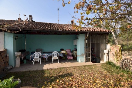 Foto Villa a schiera in via Nisorella, Mombercelli di 110 m² con 4 locali