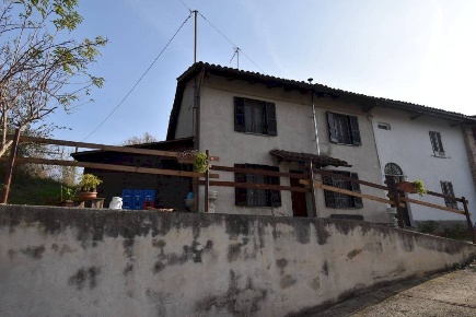 Foto Villa a schiera in via Nisorella, Mombercelli di 110 m² con 4 locali