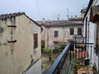 Foto Appartamento in Via Poiano 77, Verona Poiano di 142 m² con 7 locali