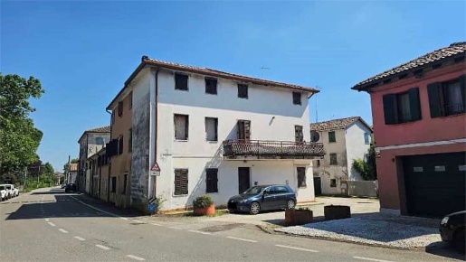 Foto Villa a schiera in Via Aglaia Anassillide 24, Montebelluna Centro
