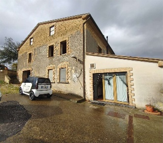 Foto Rustico a Castel Viscardo di 540 m² con 10 locali in vendita