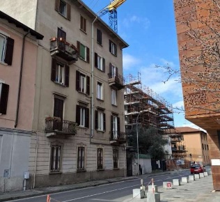 Foto Appartamento in Via VALLEGGIO  4, Como San Martino di 80 m² all'asta