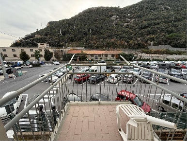 Foto Appartamento in Via Ippolito nievo, Finale Ligure Centro di 65 m²