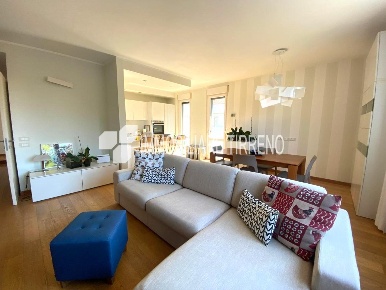 Foto Appartamento a Massa Marina di Massa Centro di 107 m² con 4 locali