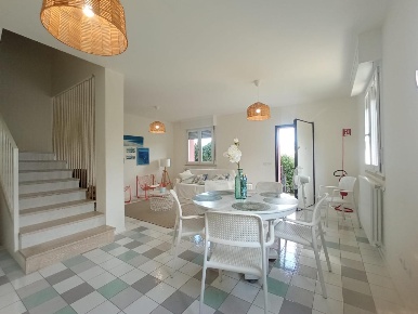 Foto Villa a schiera a Arcola Centro di 135 m² con 5 locali in affitto