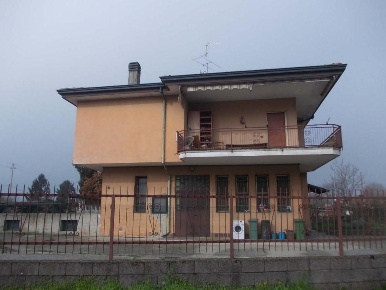 Foto Appartamento a Truccazzano Centro di 74 m² con 4 locali in vendita