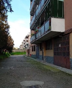 Foto Magazzino a Peschiera Borromeo Bettola Zelo Foramagno di 227 m²