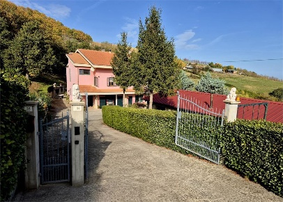 Foto Villa unifamiliare in c.da valloni, Castiglione Messer Raimondo
