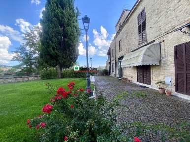 Foto Casa indipendente in PIAZZA PIE' DI CORTE, Corropoli di 404 m²