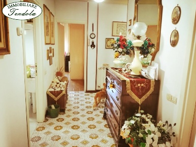 Foto Appartamento a Carrara Marina di Carrara di 120 m² con 5 locali