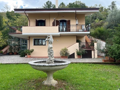 Foto Casa indipendente in via perugia 6, San Giovanni Teatino di 272 m²