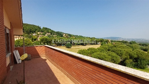 Foto Appartamento in Piazza S. Alberto 7, Sarteano di 76 m² con 4 locali