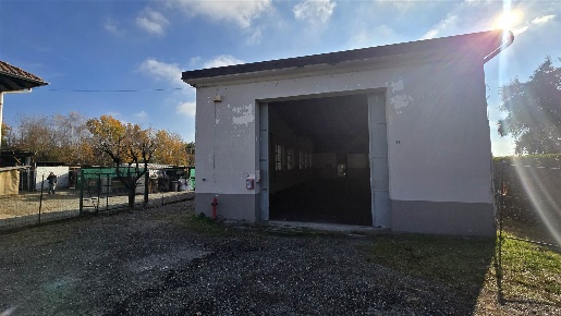 Foto Capannone industriale in Via Galliano 86, Gaglianico di 600 m²