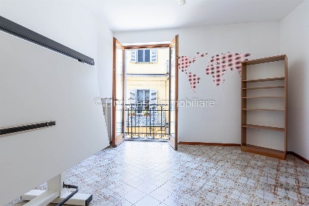 Foto Ufficio in Piazza Gioberti  20, Ivrea di 104 m² con 4 locali