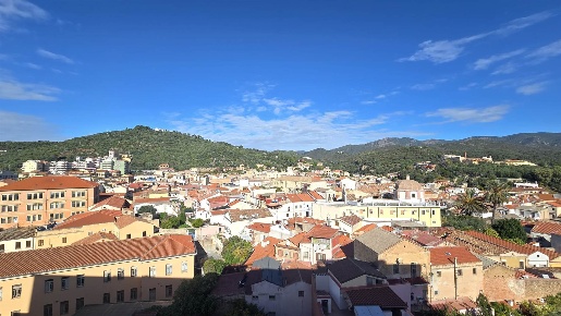 Foto Appartamento a Iglesias Centro di 116 m² con 6 locali in vendita