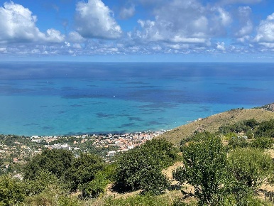 Foto Terreno agricolo a Cefalù di 8475 m² in vendita