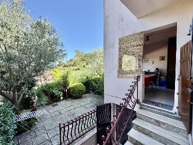 Foto Appartamento a Rio Rio Marina di 80 m² con 4 locali in vendita