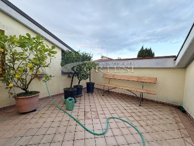 Foto Appartamento a San Costanzo di 90 m² con 6 locali in vendita