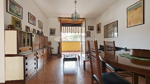 Foto Appartamento a Fano di 101 m² con 5 locali in vendita