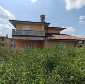 Foto Case indipendenti in Via Livatino, Roncaro di 307 m² con 11 locali