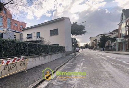 Foto Ufficio a Campi Bisenzio di 28 m² con 1 locali in affitto