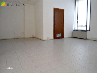 Foto Ufficio a Sassuolo di 40 m² con 1 locali in affitto