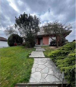 Foto Appartamento in Via N. Sauro 21, Bregnano San Michele San Giorgio