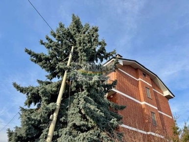 Foto Appartamento in Via Monviso 3, Piscina di 120 m² con 4 locali