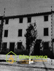 Foto Appartamento in Via Ciabattari 40, Capannori di 273 m² con 10 locali